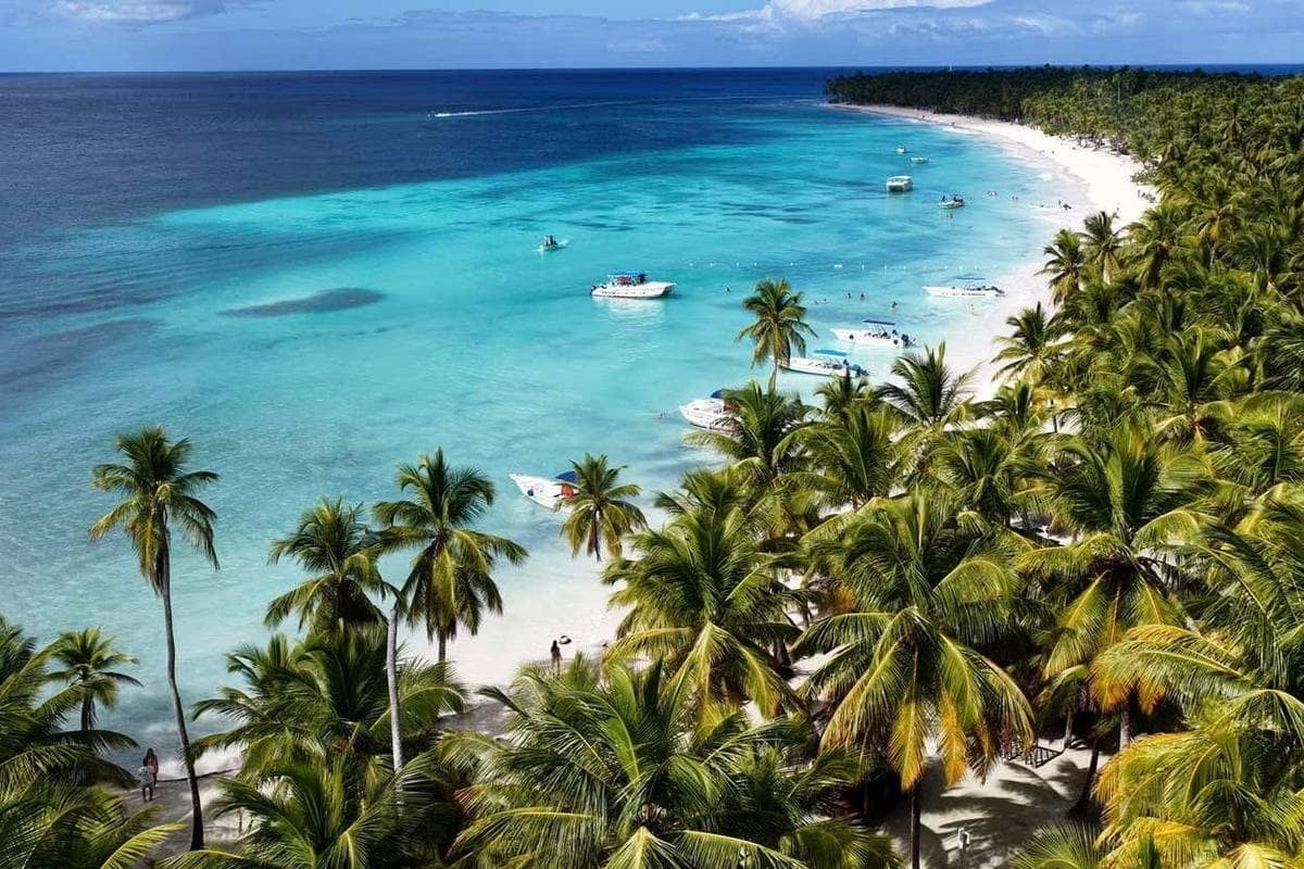 Praia tropical de Punta Cana